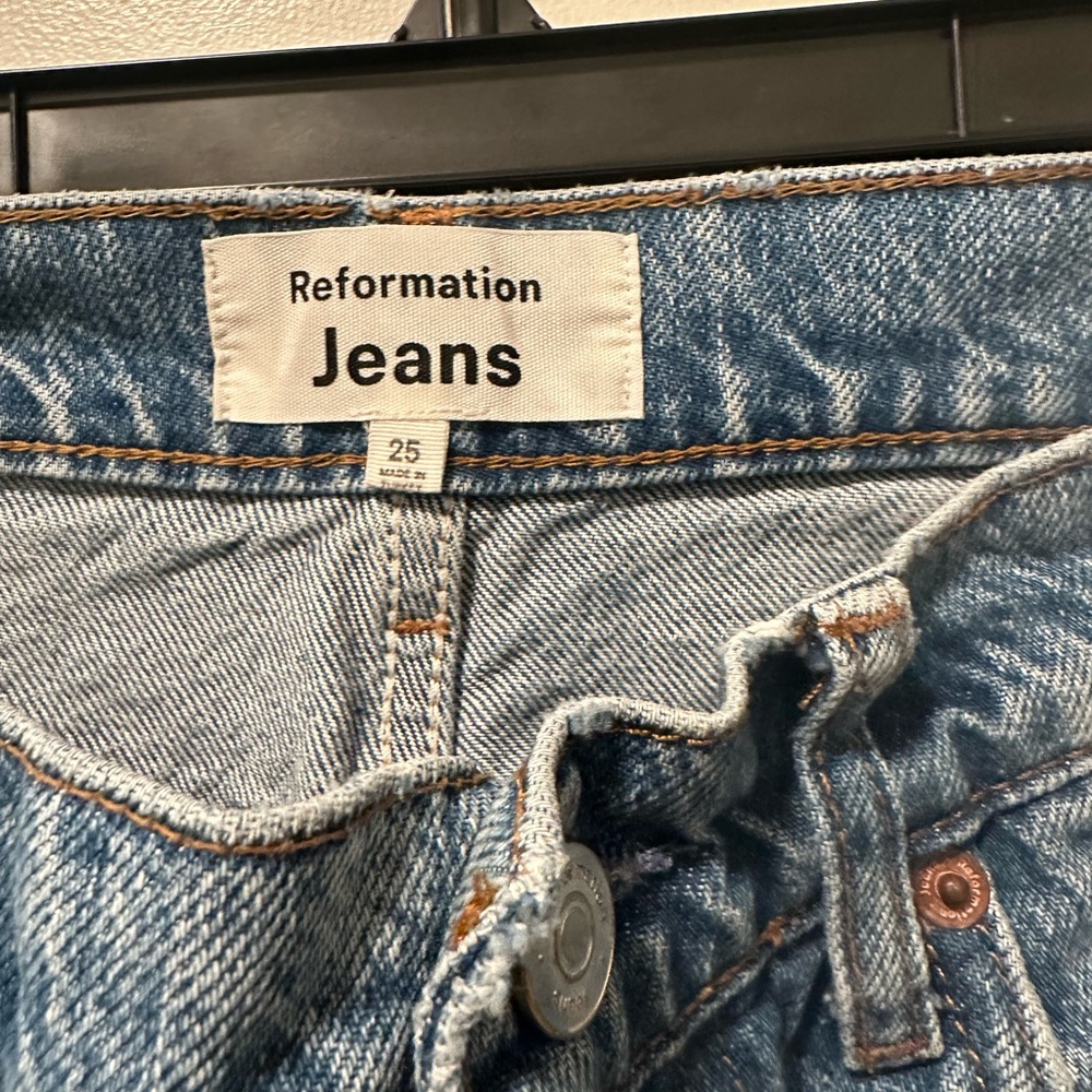 Reformation Val 90s Mid Rise Straight Jeans - Picture 3 of 10